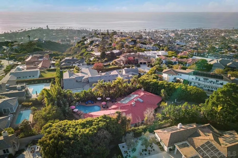 1005 Solymar Drive La Jolla, CA 92037