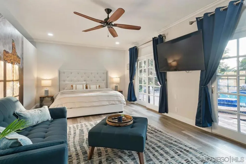 1005 Solymar Drive La Jolla, CA 92037