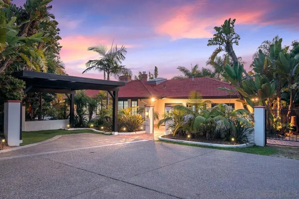 1005 Solymar Drive La Jolla, CA 92037