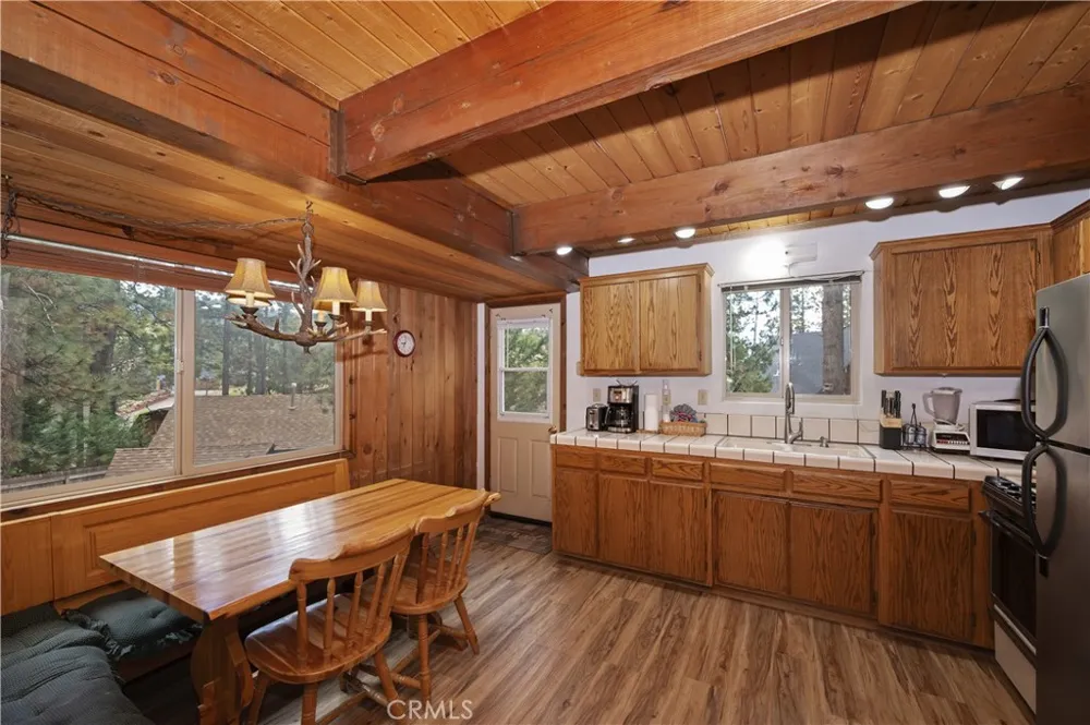 718 Silver Tip Big Bear Lake, CA 92315
