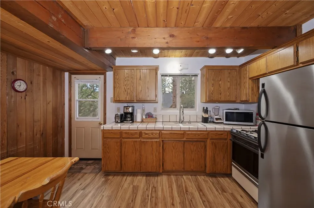 718 Silver Tip Big Bear Lake, CA 92315