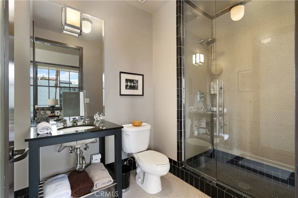 1645 Vine #406 Hollywood, CA 90028