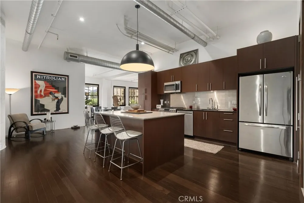 1645 Vine #406 Hollywood, CA 90028