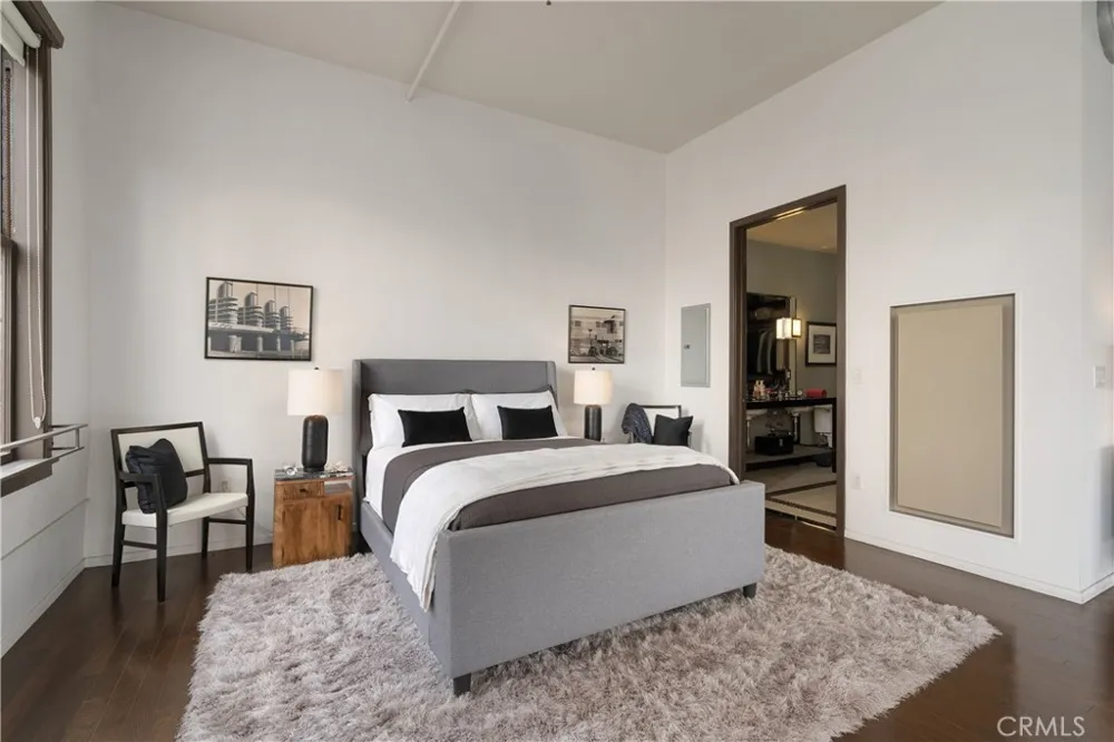 1645 Vine #406 Hollywood, CA 90028