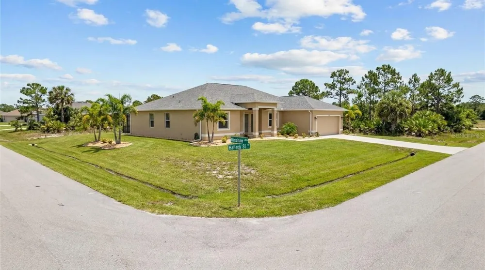 HINSHAW AVENUE North Port, FL 34288