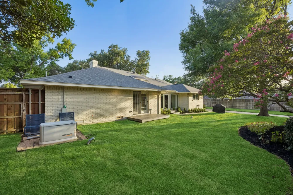 6941 Midcrest Drive Dallas, TX 75254