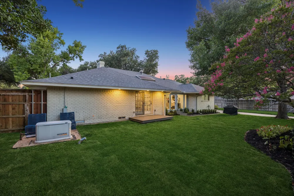 6941 Midcrest Drive Dallas, TX 75254