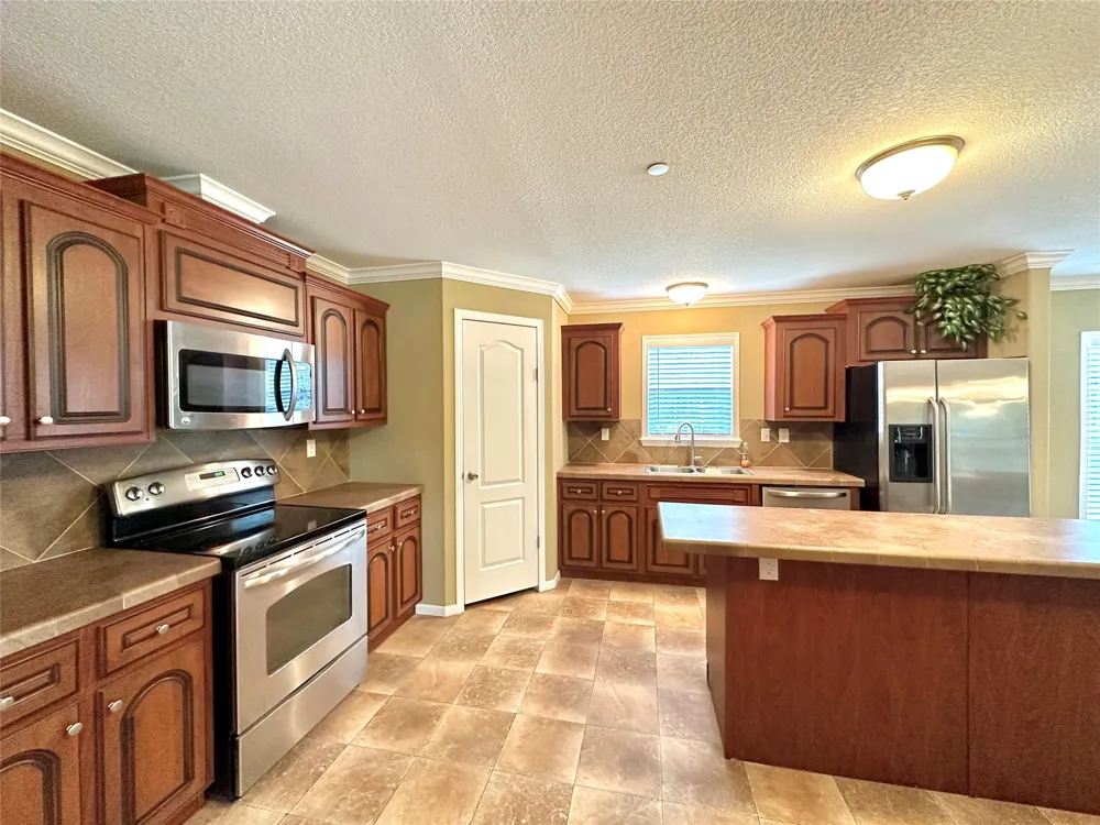 831 Country Club Road Lucas, TX 75002