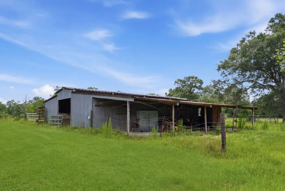 280 Mcgehee Road Willis, TX 77378