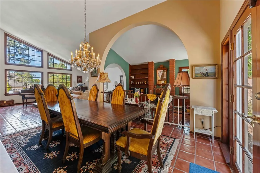 19932 Turnberry Tarzana, CA 91356