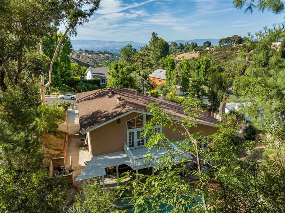 19932 Turnberry Tarzana, CA 91356