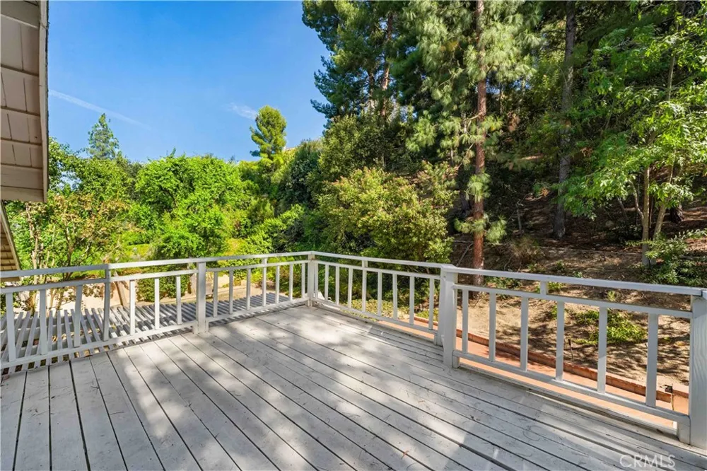 19932 Turnberry Tarzana, CA 91356