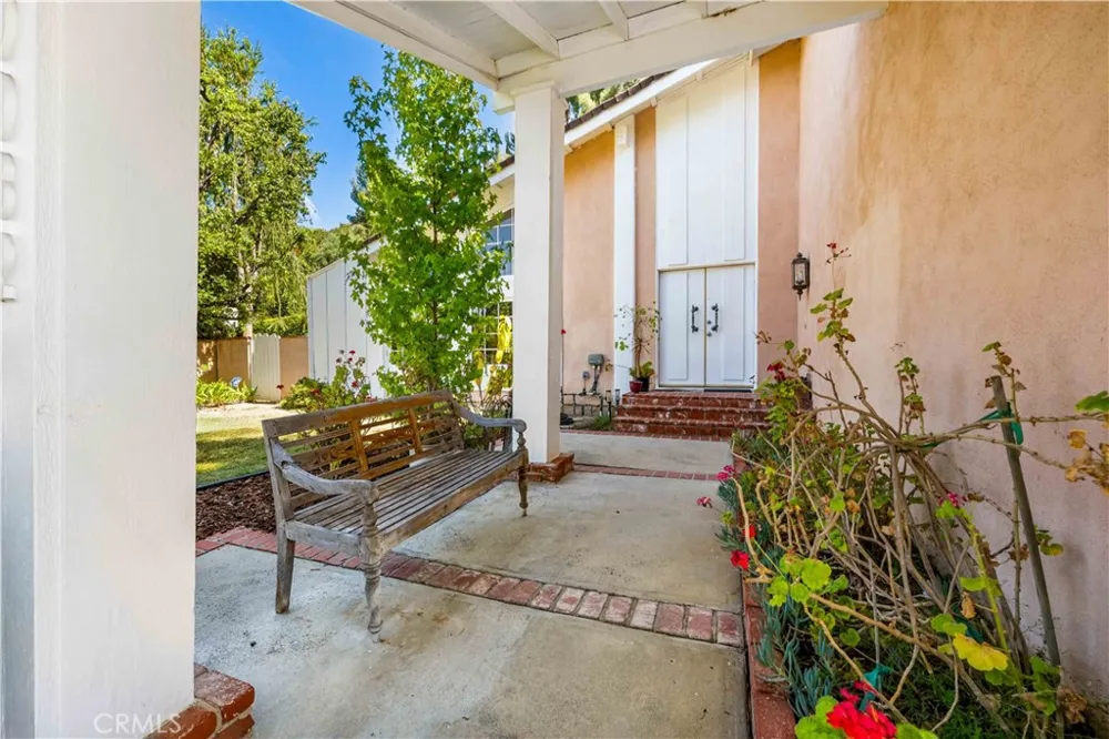 19932 Turnberry Tarzana, CA 91356