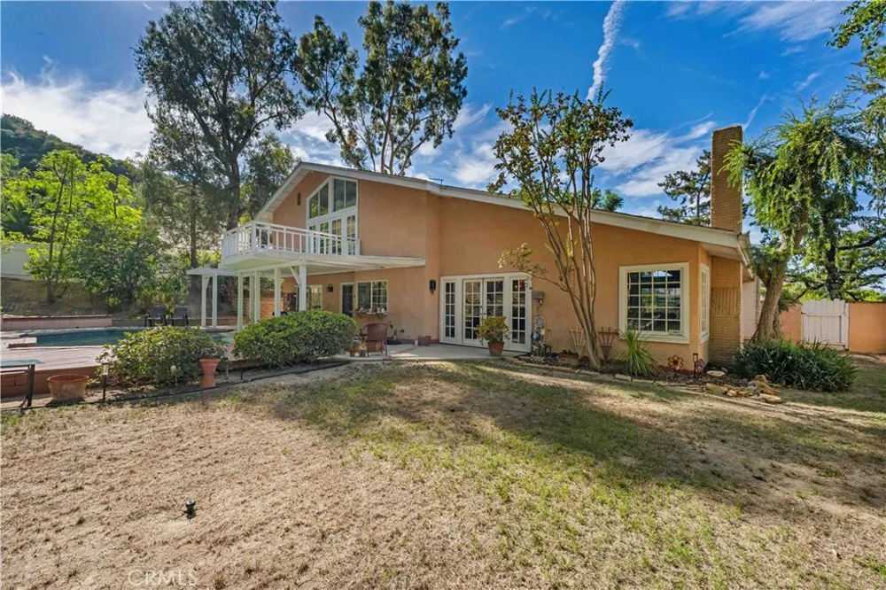 19932 Turnberry Tarzana, CA 91356