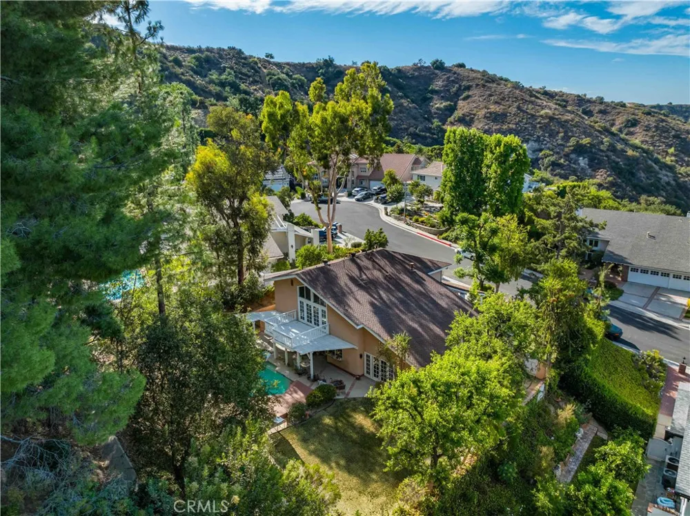 19932 Turnberry Tarzana, CA 91356