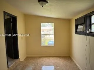 863 NW 139th St ## Miami, FL 33168