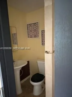 863 NW 139th St ## Miami, FL 33168