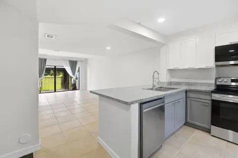 642 NE 195th Street