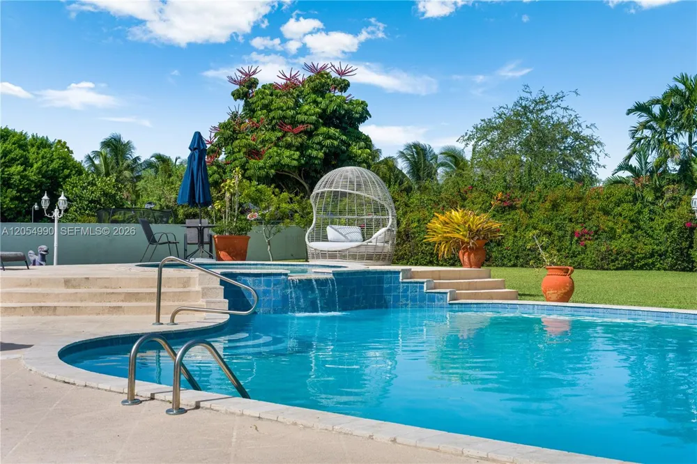 2605 SW 115th Ave Miami, FL 33165