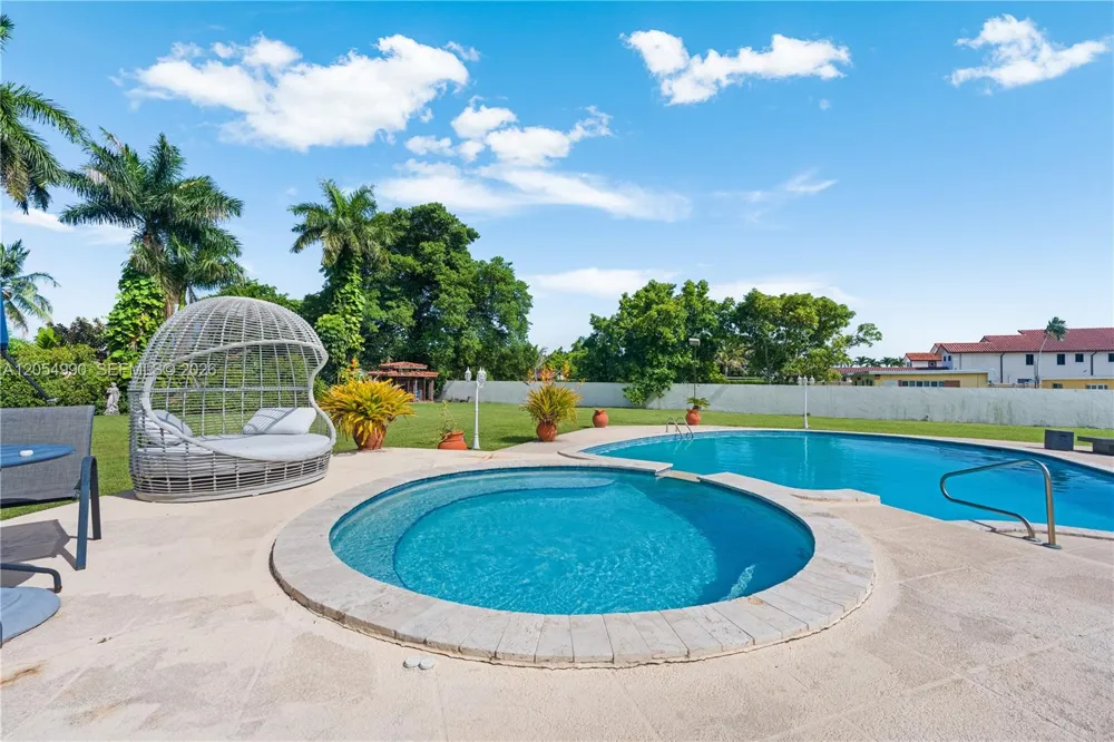 2605 SW 115th Ave Miami, FL 33165