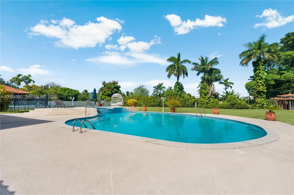 2605 SW 115th Ave Miami, FL 33165