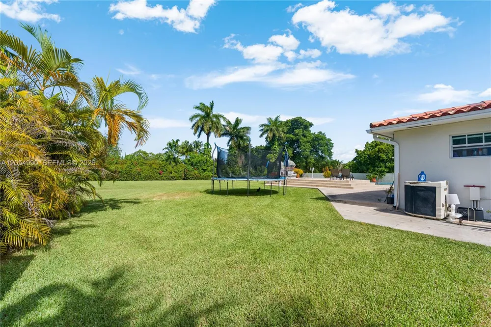2605 SW 115th Ave Miami, FL 33165