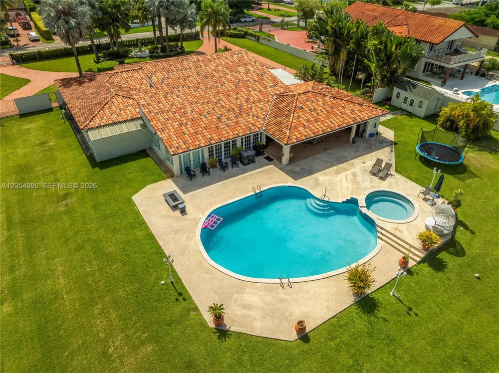 2605 SW 115th Ave Miami, FL 33165
