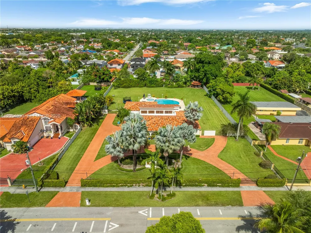 2605 SW 115th Ave Miami, FL 33165