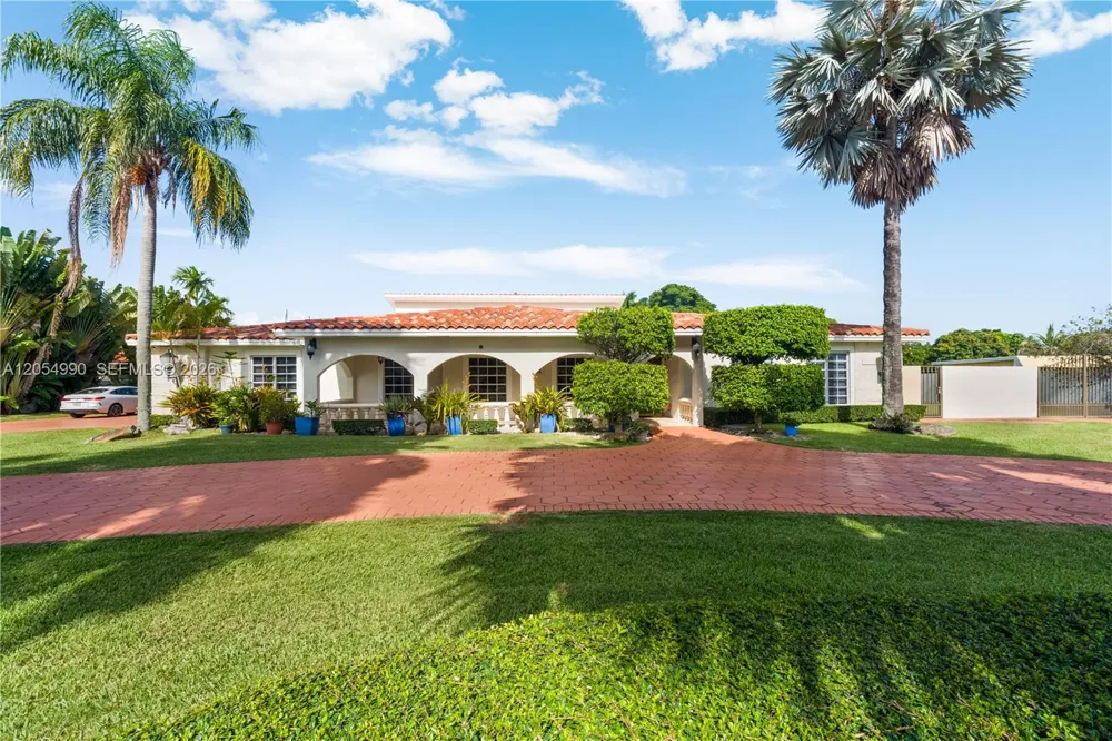 2605 SW 115th Ave Miami, FL 33165