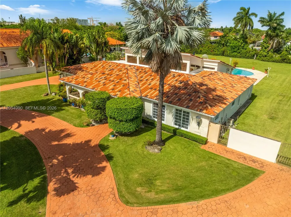 2605 SW 115th Ave Miami, FL 33165