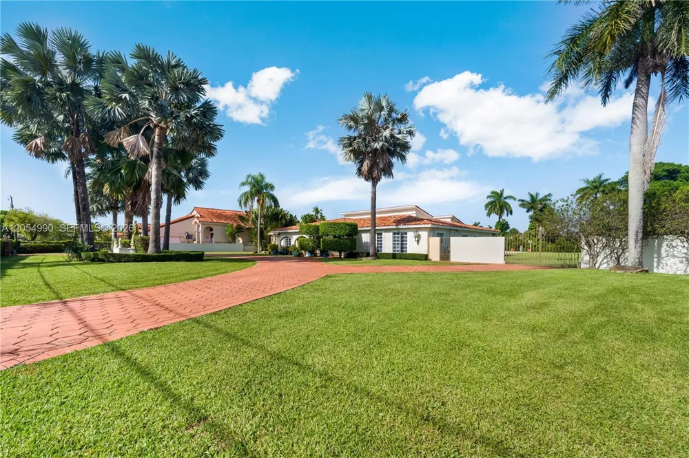 2605 SW 115th Ave Miami, FL 33165