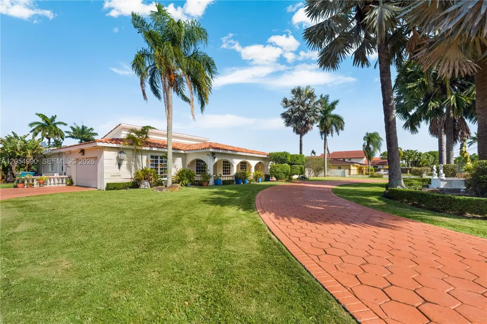 2605 SW 115th Ave Miami, FL 33165
