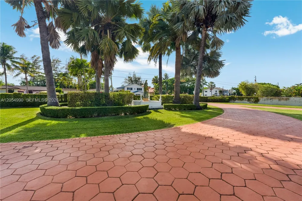 2605 SW 115th Ave Miami, FL 33165