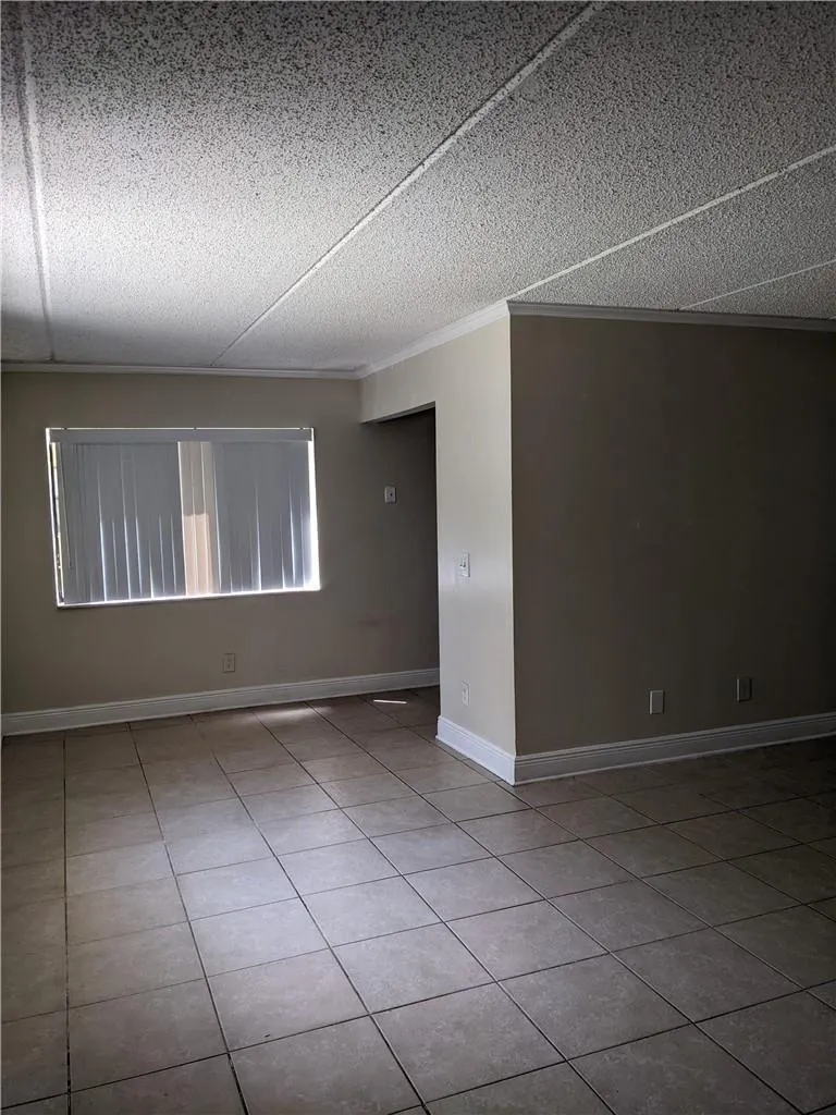 401 MEADOWS CIRCLE Boynton Beach, FL 33436