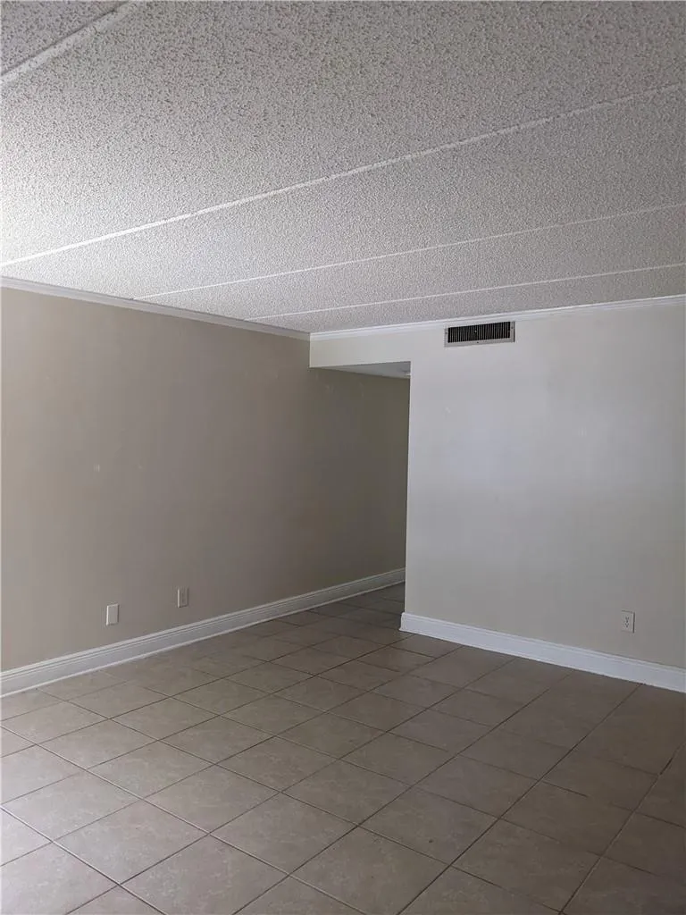 401 MEADOWS CIRCLE Boynton Beach, FL 33436