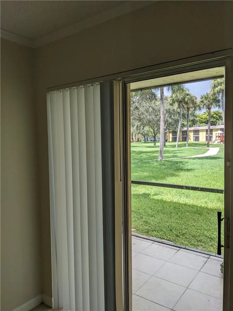 401 MEADOWS CIRCLE Boynton Beach, FL 33436