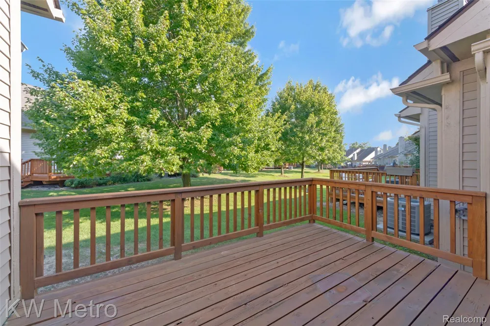 41874 Cantebury Drive Novi City, MI 48377
