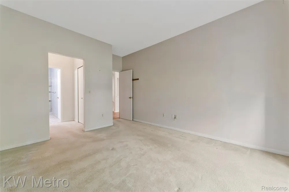 41874 Cantebury Drive Novi City, MI 48377