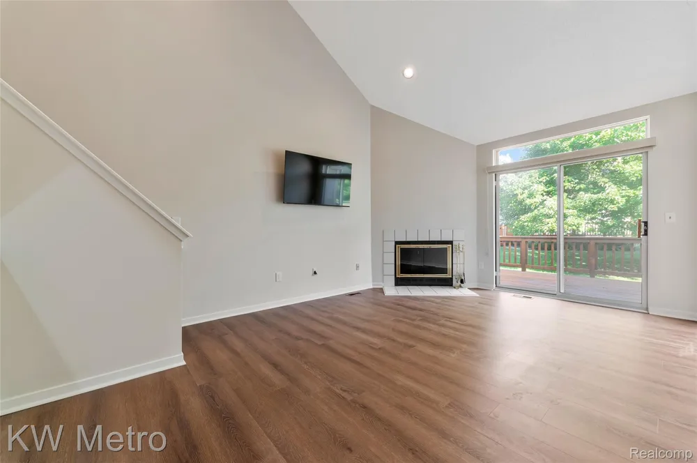 41874 Cantebury Drive Novi City, MI 48377