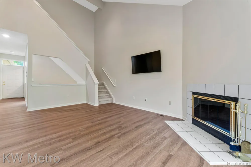 41874 Cantebury Drive Novi City, MI 48377