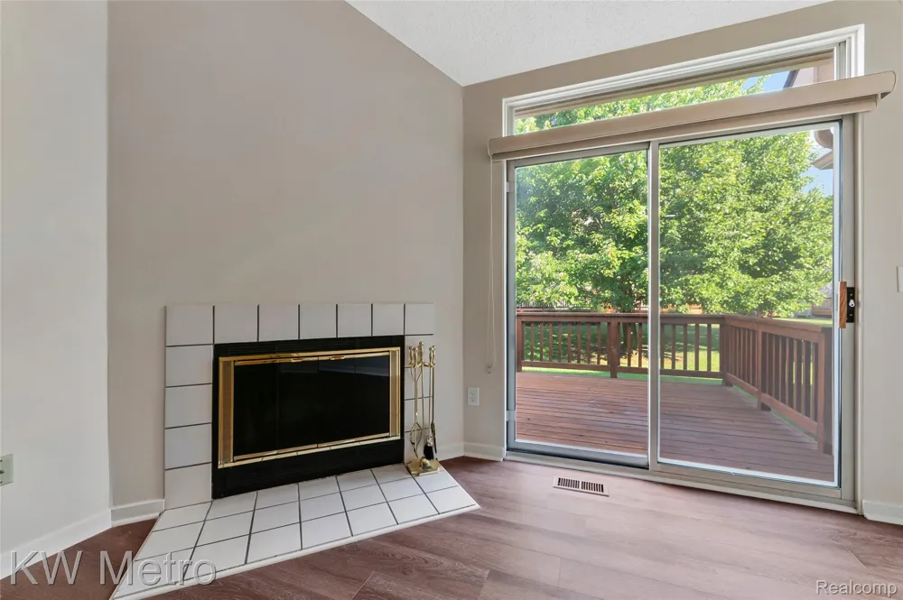 41874 Cantebury Drive Novi City, MI 48377