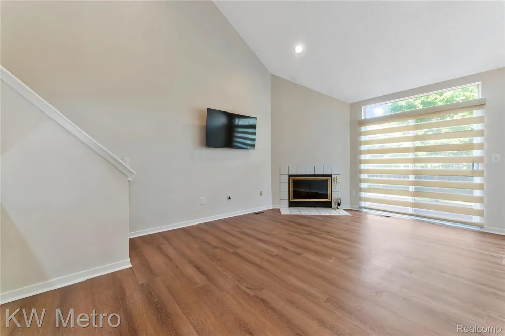 41874 Cantebury Drive Novi City, MI 48377