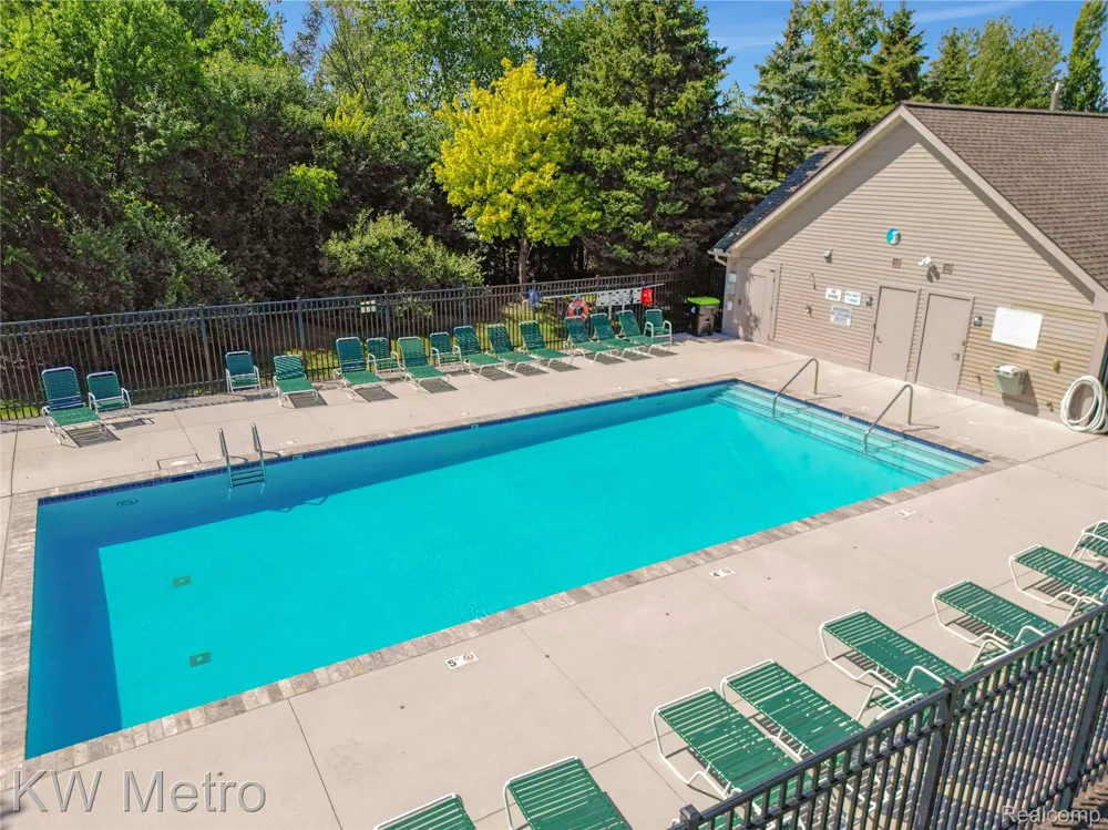 41874 Cantebury Drive Novi City, MI 48377