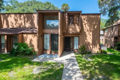 7 MID PINES CIRCLE