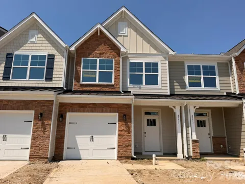 4371 Black Court