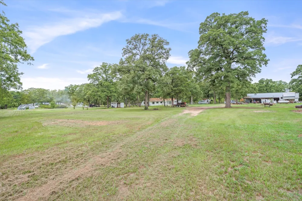 1709 Vz County Road 2502 Canton, TX 75103