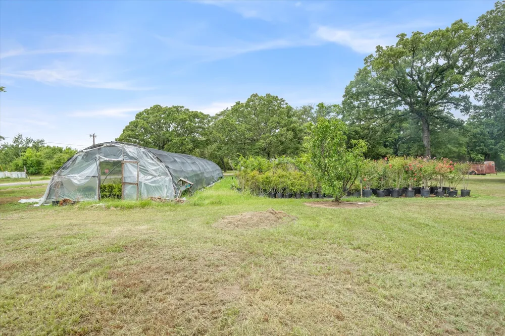 1709 Vz County Road 2502 Canton, TX 75103