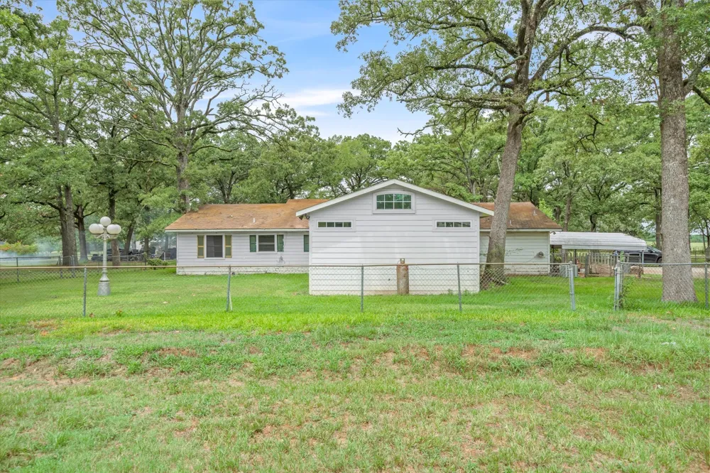 1709 Vz County Road 2502 Canton, TX 75103