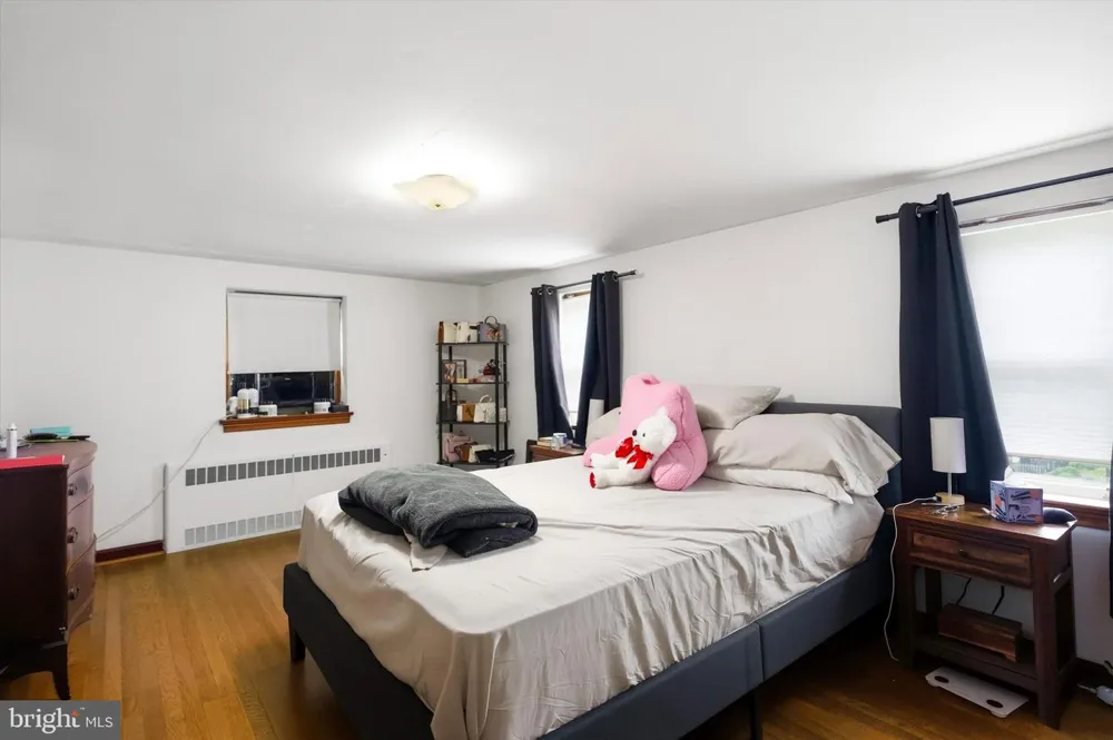 1210 E MATSONFORD ROAD Conshohocken, PA 19428