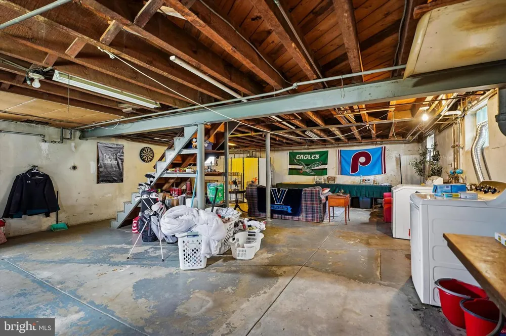 1210 E MATSONFORD ROAD Conshohocken, PA 19428